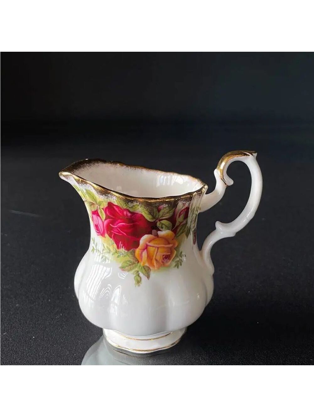 Wedgwood Royal Albert Old Country Roses Milk Cream jug Pink Gold Bone China